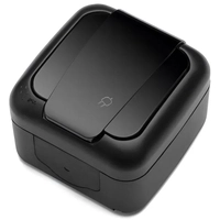Pistikupesa maandusega, must IP54 VIKO