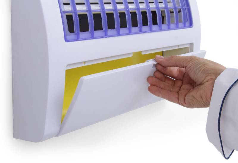 Kukaiņu iznīcinātājs ar līmplāksni 120m² HENDI 230V/36W 540x80x(H)281mm