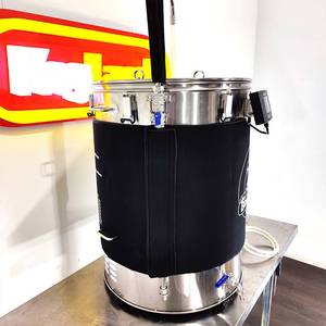 Neoprenhülle 100L BrewZilla Gen 4 mit Rezirkulationsarmabdeckung