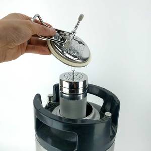 Tynnyri 9,5L Ball Lock kumipohja ja kahva