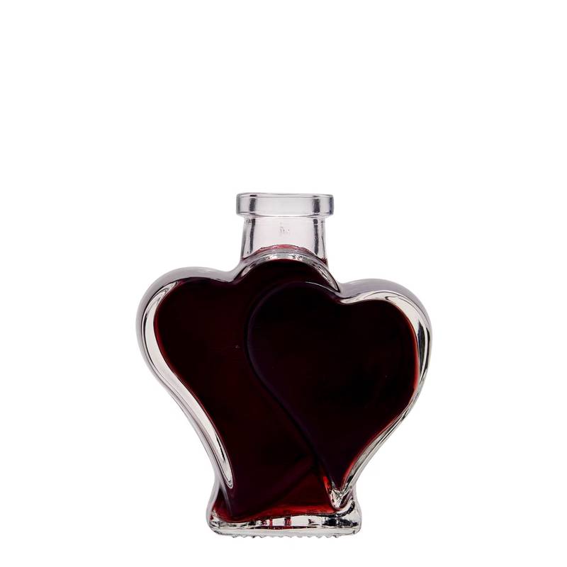 Stiklinis butelis 200ml su širdelėmis skaidrus 10vnt