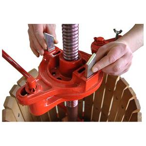 Press 120L ø50 ratchet for wine