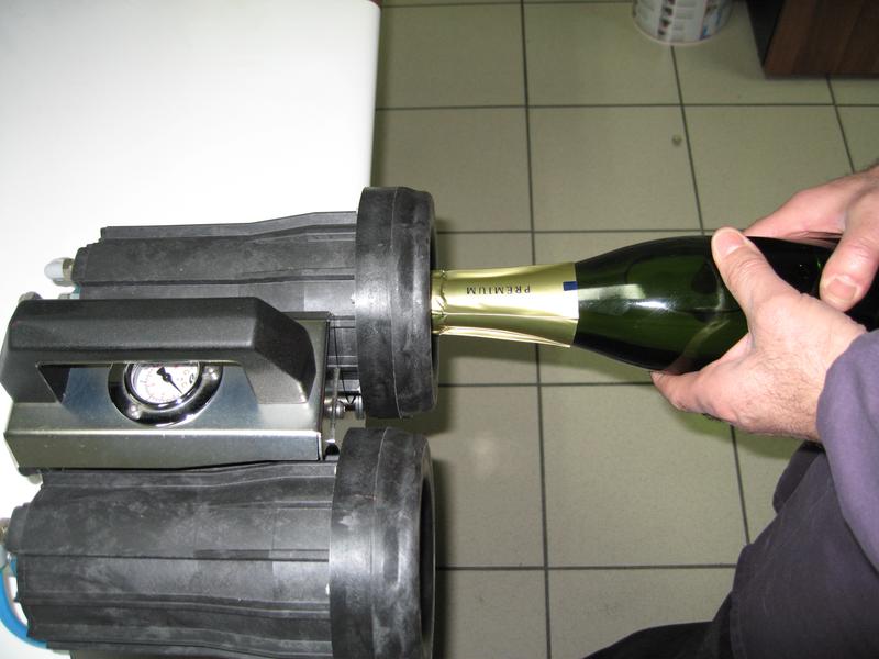 Kapsulių uždėjimo įrenginys MC1 aliuminiui 300-400but/h