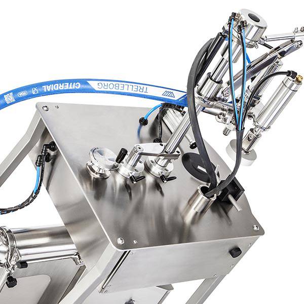 Monoblock Tenco: Dosierung 0,5-1,5L Verschließen 400 Stück/h
