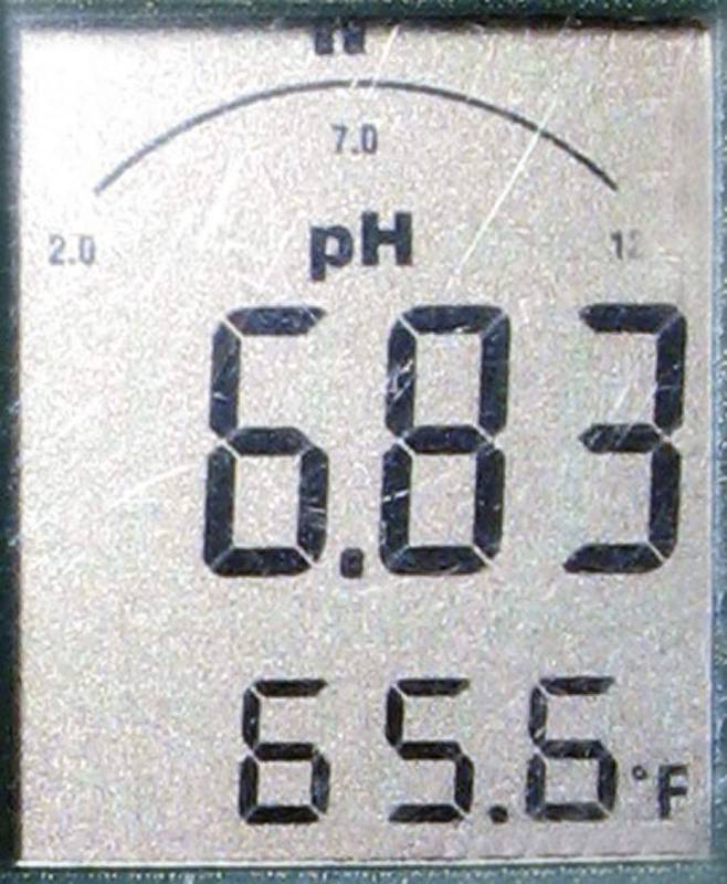 Nesteiden pH-mittari PROF PH-110