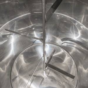 Maisījuma tvertne 1000L mikseris ar regulējamu ātrumu