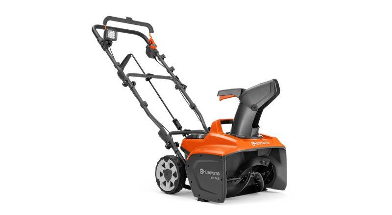 Husqvarna ST 143i lumepuhur