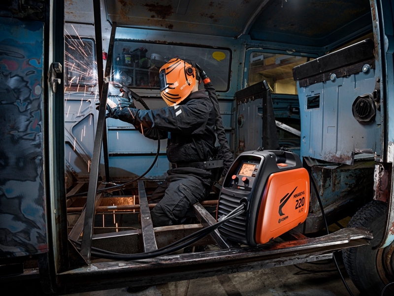 Kemppi MinarcMig 220 Auto MIG Package, 230v CE. Includes Fitted GC 223G MIG Torch, Earth & Gas Hose 61008220