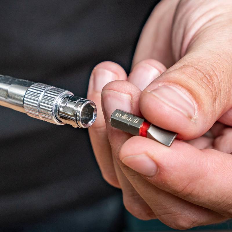 Hand Screwdriver With Flexible Shaft