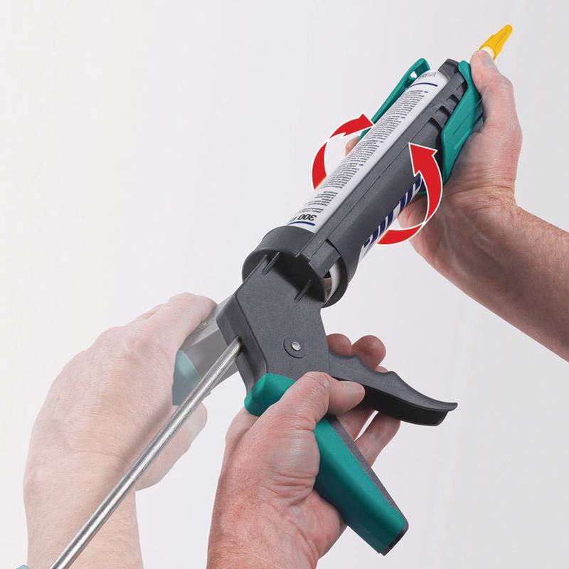 MG 200 Caulking Gun