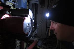 Led valgustitega müts *