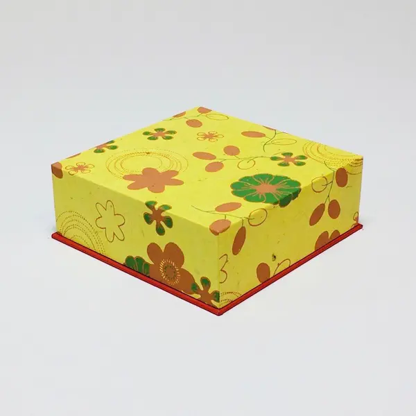 Box 11 x 11 x 4 cm - T165A2811