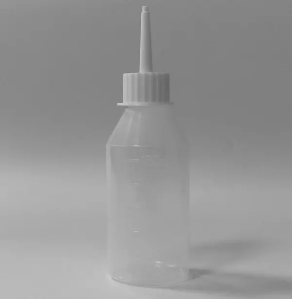 Plastikpudel 100 ml (4,5 x 14,5 cm) - Läbipaistev