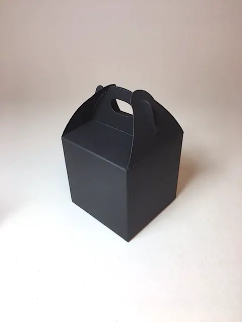 Package with HANDLE 12 x 12 x 12 cm- Black