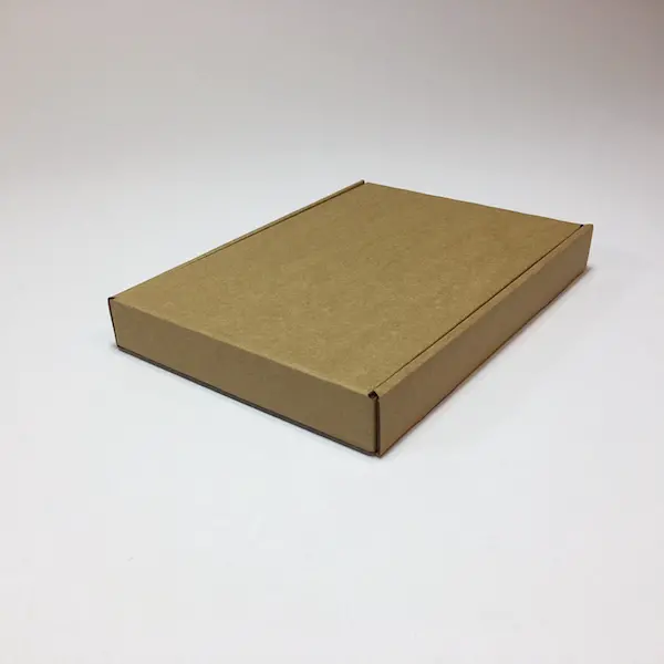 Box from corrugated cardboard 15,5 x 21,5 x 2,8 cm - Brown