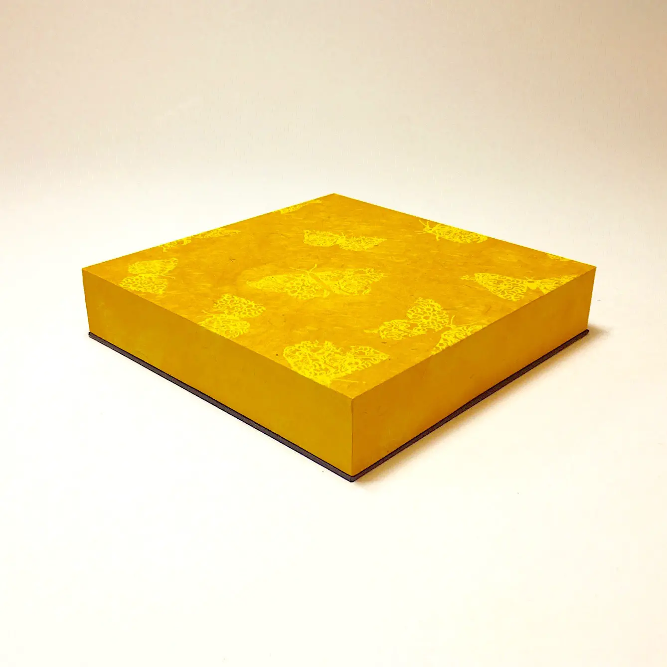 Box 20 x 20 x 4 cm - Orange butteflies