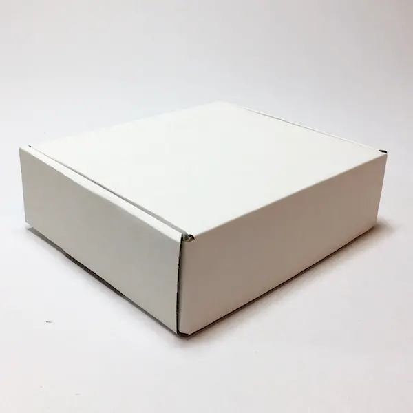 Box from corrugated cardboard 1,5 mm 14 x 16 x 5 cm - Brown/white