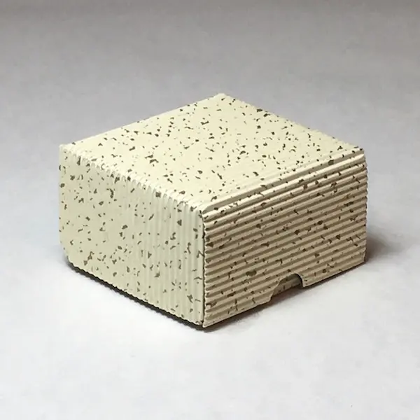 Kinkekarp 7 x 7 x 4 cm - Loodusvalge säbruline DLP