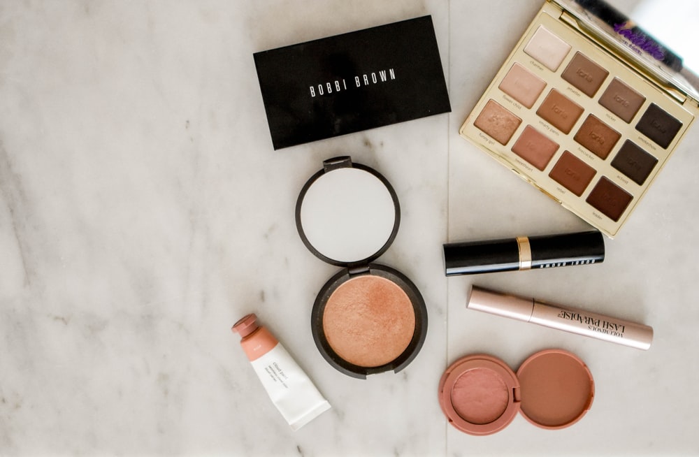 How To Find a Beauty Product Buyer blog post cover image
